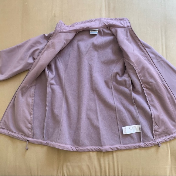 Columbia Women’s Softshell Jacket Small Purple Lilac Full Zip Pockets Gorpcore - Picture 11 of 13